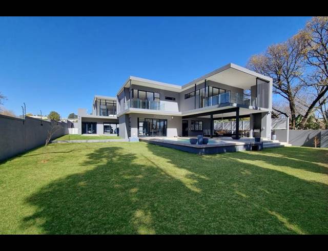 5 BEDROOM HOUSE FOR SALE IN HURLINGHAM